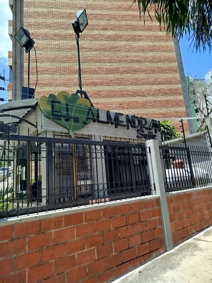  Johana Lazaro Vende Pent-house En Residencia Almendrón Suites, Torre 3 De 6 Pisos En Urbanización Campo Alegre.**solo Clientes**