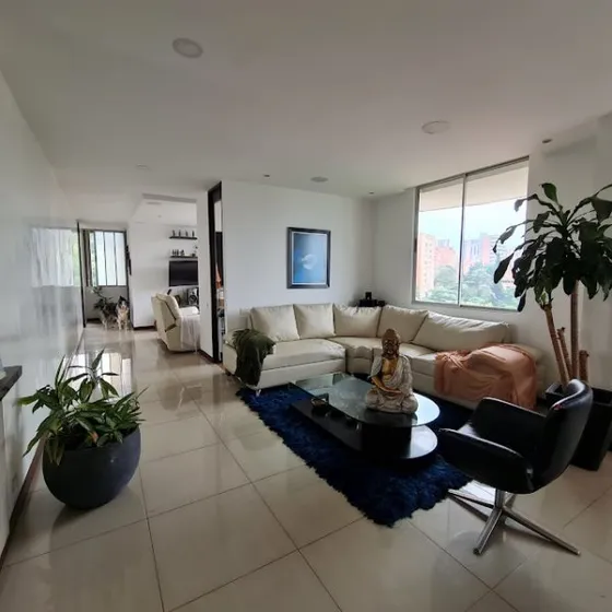 Apartamento En Venta En Medellín - El Poblado Cod 66993