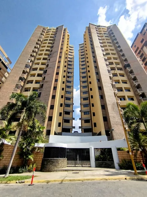 Cr Vende Apto Urb La Trigaleña (alta), Resd Bahía Platinum