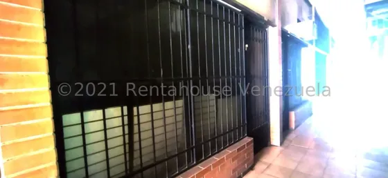 Local Comercial Con 11.28 Mt2 En El Cc Coche Aragua 24-15558 Irrr