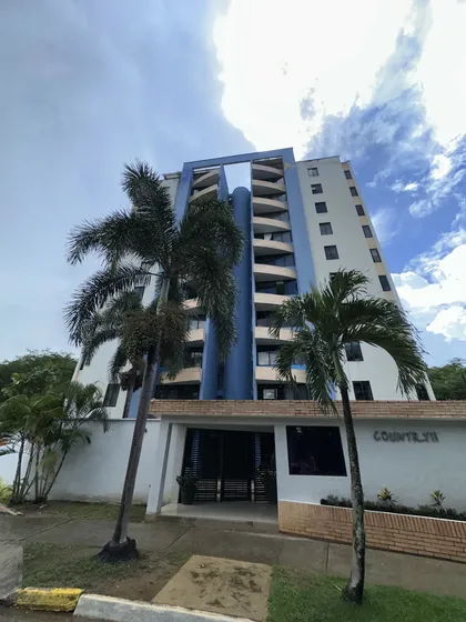 Apartamento Amoblado En Venta En Residencias Country Ii, Urbanizacion Las Palmas. 4 Avenidas De Prebo.