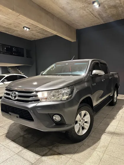 Toyota Hilux Pick-up 2.8 Cd Srv 177cv 4x4 At