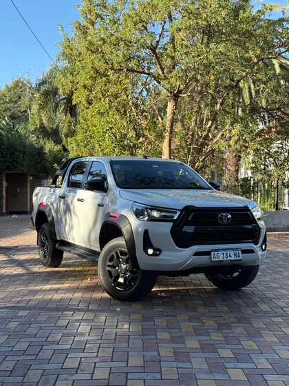 Toyota Hilux Pick-up 2.8 Cd Srx 204cv 4x4 At