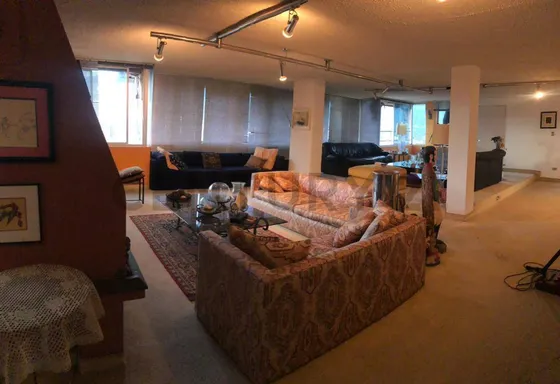 Descubre La Magia De Vivir En Un Ph Exclusivo En Una Zona Montañosa