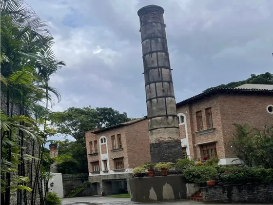 Venta De Casa En La Floresta 4h+s / 4b+s / 4pe (ig)