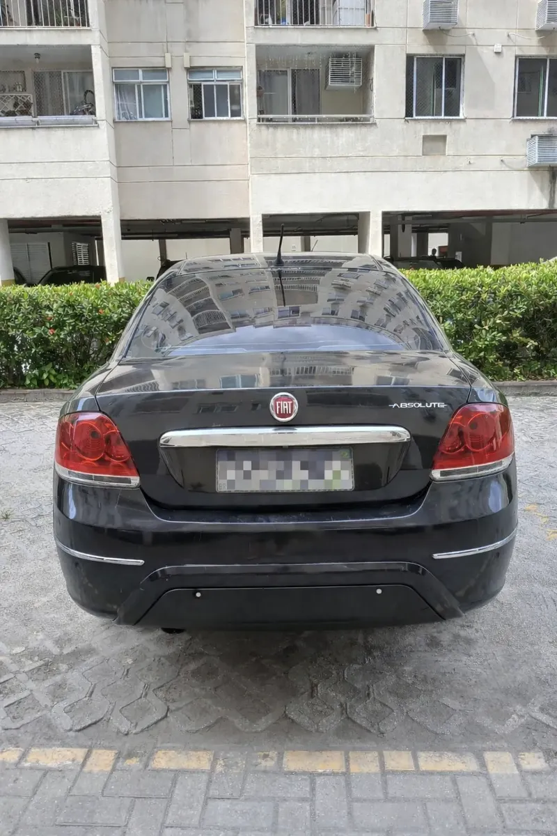 Fiat Linea 2016 1.8 16v Absolute Flex Dualogic 4p — foto 2