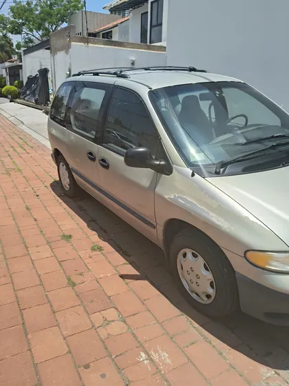 Chrysler Voyager 3.3l Se Corta At
