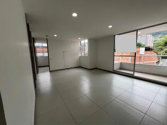 Venta Apartamento Envigado Zona Las Antillas Cod.210225-02