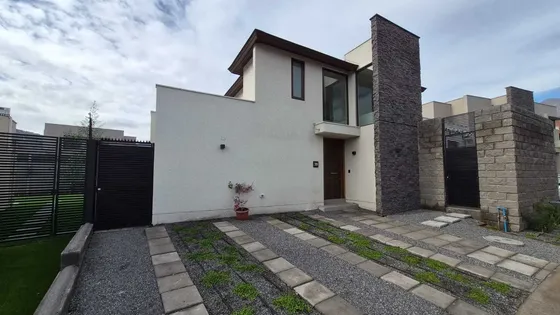 Chamisero Casa Amplia Con Excelente Conectividad (177377)