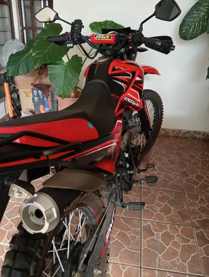 Crossmax 170 Roja, Estándar Año 2024