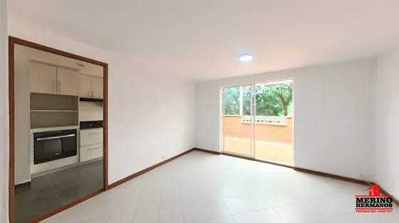 Casa En Venta En La Castellana. Cod V4012