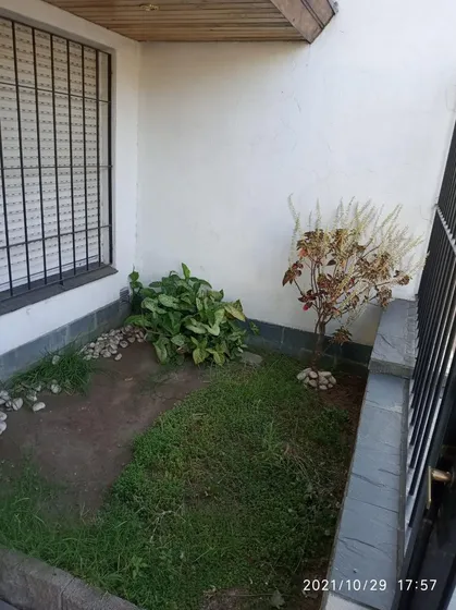 Casa En  Dos Plantas 3 Ambientes Con 2 Baños