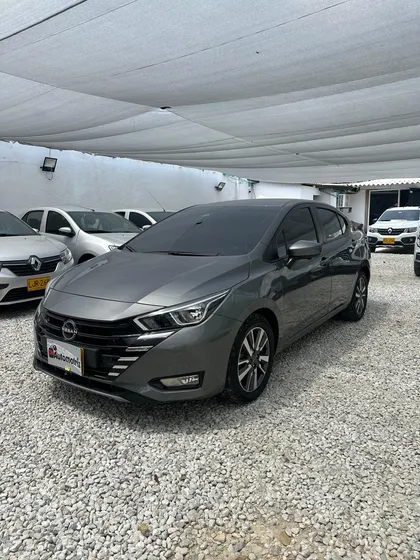 Nissan Versa 1.6 Exclusive Cvt