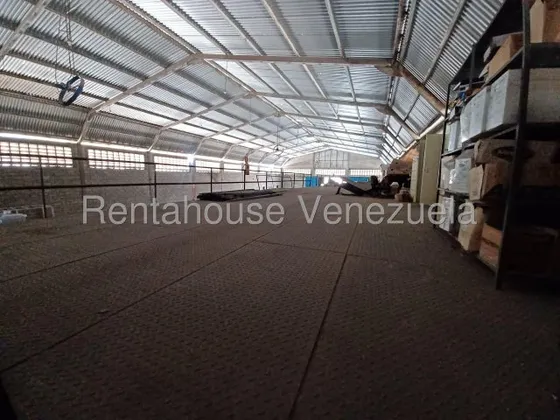 Daniela Linarez Alquila Galpones Industriales Conectado A Planta Electrica Ubicado En La Zona Industrial Iii Cuenta Con, Areas Administrativas, Mezzanina, Vigilancia, Aires Acondicionado              