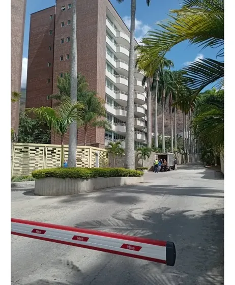 Vendo Apto 472m2 5h/6b/4p Los Chorros 5846