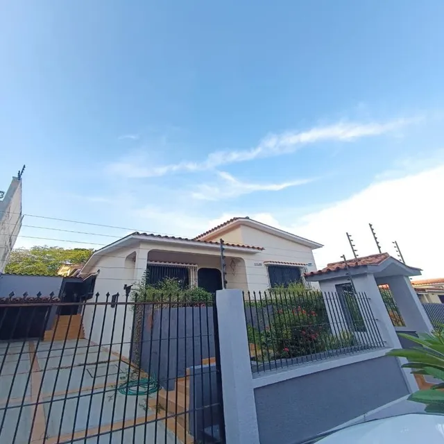 Casa Quinta En Venta En Urbanizacion El Parral Valencia. St