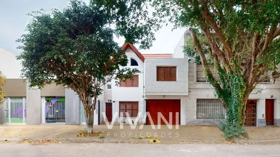 Chalet 4 Dorm 6 E/ 68 Y 69 La Plata. Vivani Propiedades