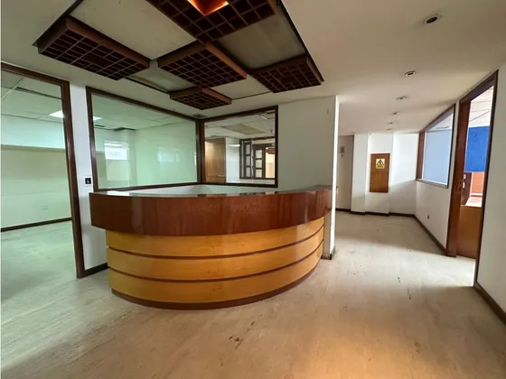 Se Alquila Local Comercial 922m² 3b/20p Las Acacias 