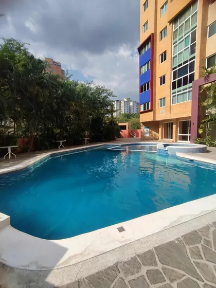Se Alquila Apartamento Amoblado Con Piscina En La Trigaleña