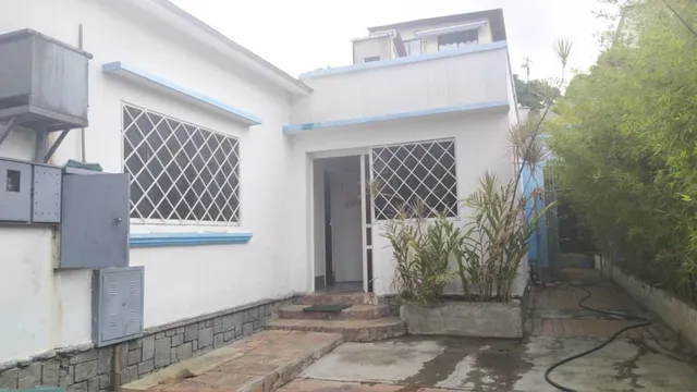 La Carlota Venta De Casa  Zonificación Comercial 550 M2