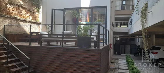 Impecable Monoambiente En Venta Totalmente Equipado Con Cochera Y Balcon!