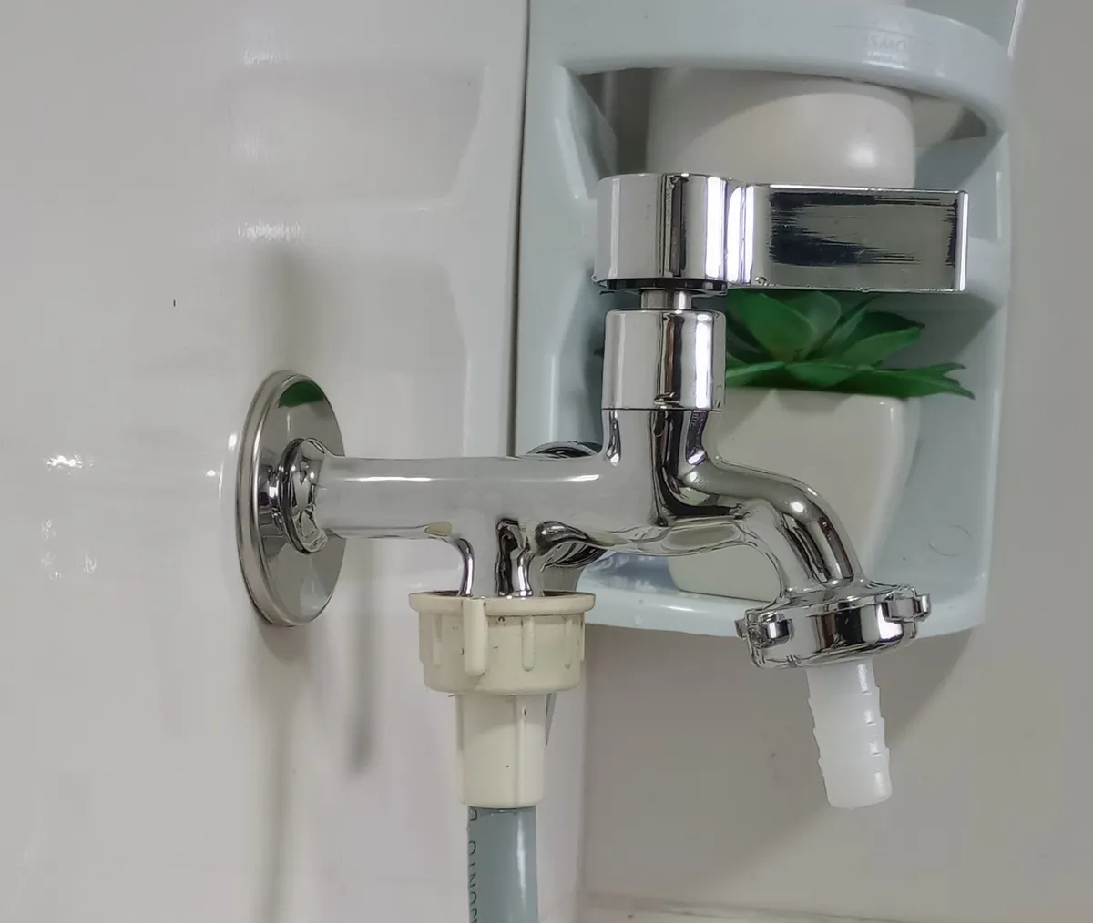 Torneira De Metal Para Maquina De Lavar E Tanque 2 Saídas Acabamento Cromado Life Metais