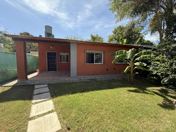 Casa En Barrio Parque Leloir