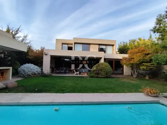 Casa En Venta De 4 Dorm. En Colina Piedra Roja Chicureo