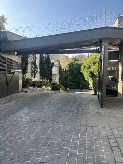 Venta De Casa En Conjunto, Bosques De Las Lomas