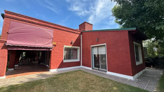 Casa En Venta 2 Dormitorios Y Pileta -andino-