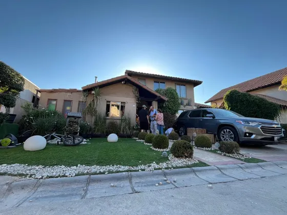 Amplia Casa De 4h Y 3b En Condominio Laguna Del Sol