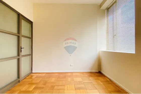 Venta Oficina En Moneda 2 Privados 2baños