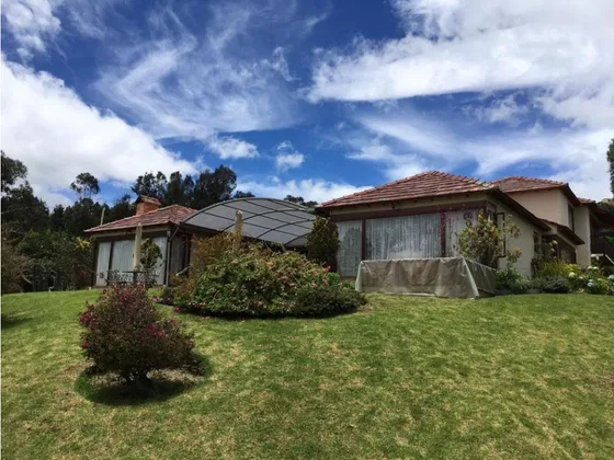 Venta  Hermosa Casa En Yerbabuena, 300 Mt, $1.698 Mm
