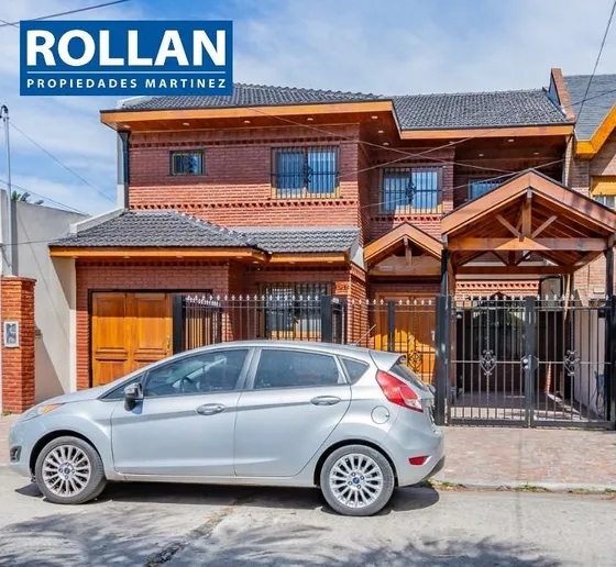 Excelente Chalet  9 Amb, S/lote  10x51mts2!! Venta. Carapach