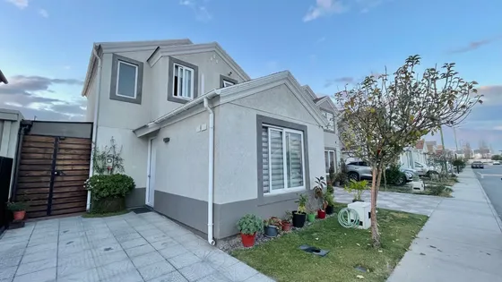 Hermosa Casa Con Piscina En Condominio Newen, Puente Alto