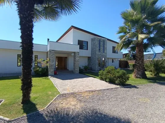 Oportunidad Casa + Galpón + Oficina En Loteo Seguro