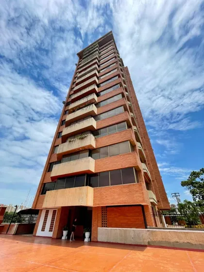 Av-1306 Zona Este Apartamento Edificio Agua Dulce Sector La Lago