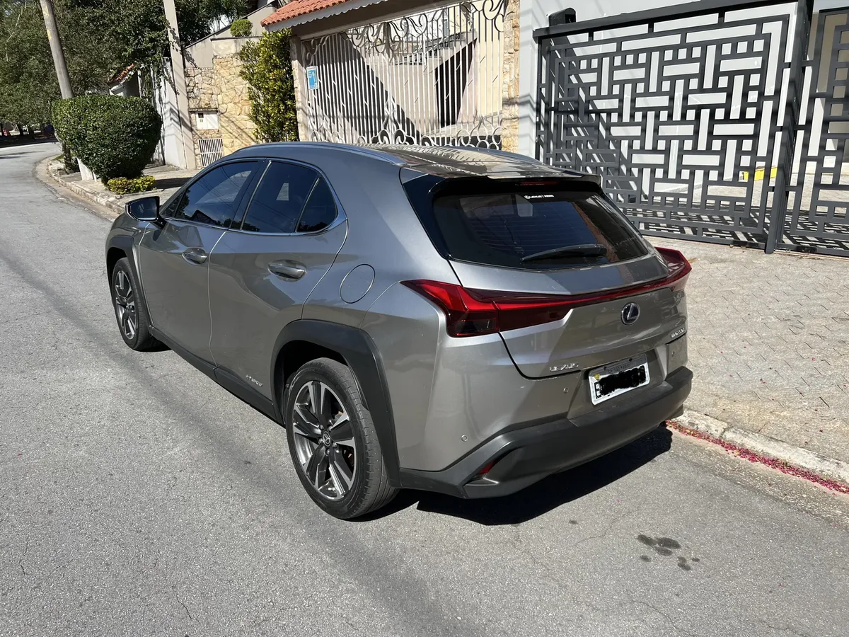 Lexus Ux 2019 2.0 Dynamic Aut. 5p Hibrido — foto 8