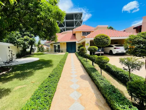 Venta Residencia Alameda Oeste Santo Domingo 