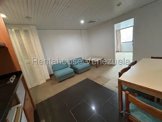 Apartamento En Alquiler En Chuao Cv # 26-4572 Yf