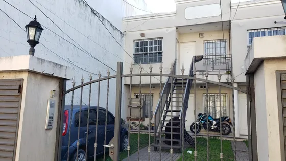Ramos Mejia Ph 1er Piso 2 Amb. Con Cochera