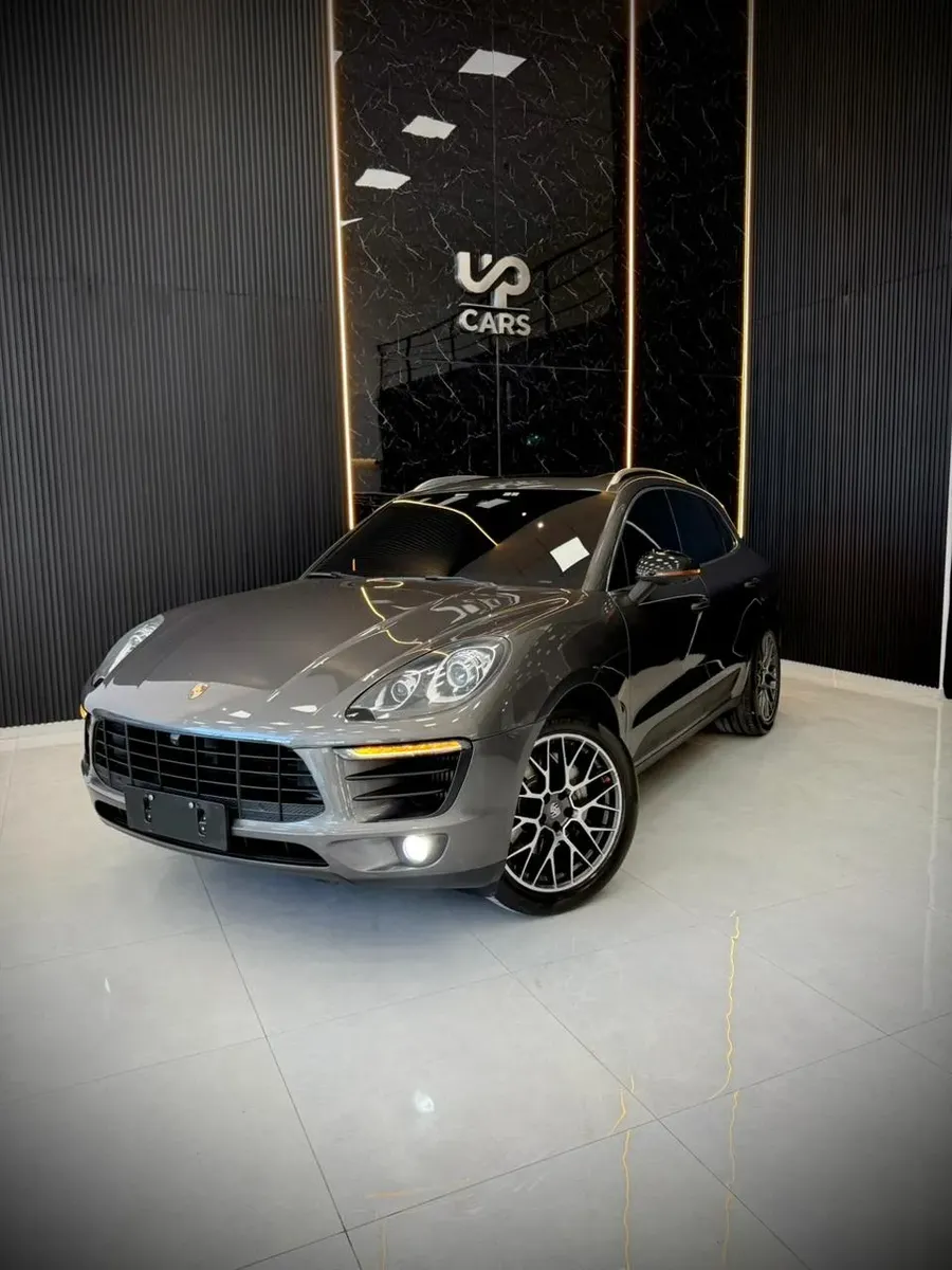 Porsche Macan S