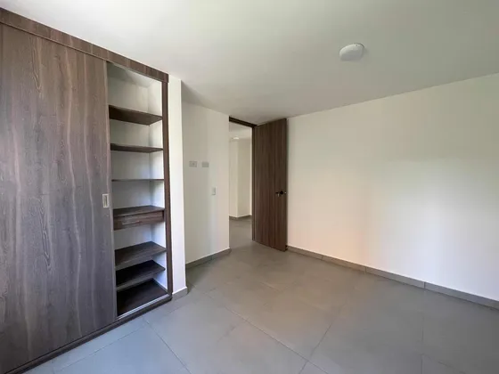 Vendo Apto Reformado Patio Bonito