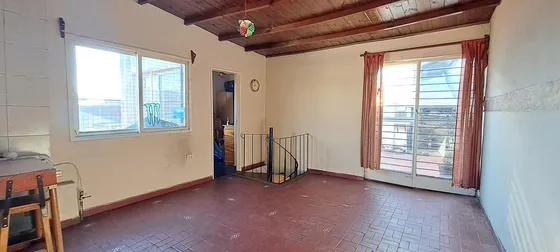 Venta Ph 3-4 Ambientes Patio -terraza Propia - Sin Expensas  Pompeya