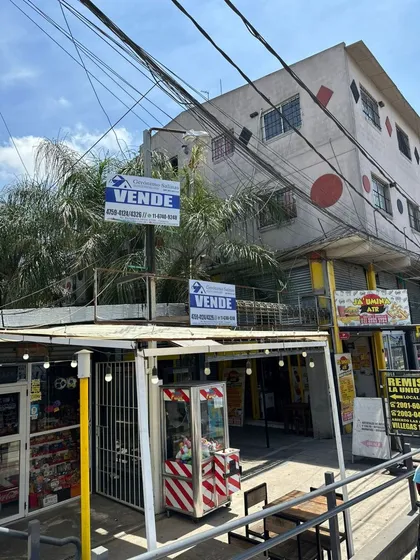 Venta En Bloque (locales + Departamentos) En William Morris,