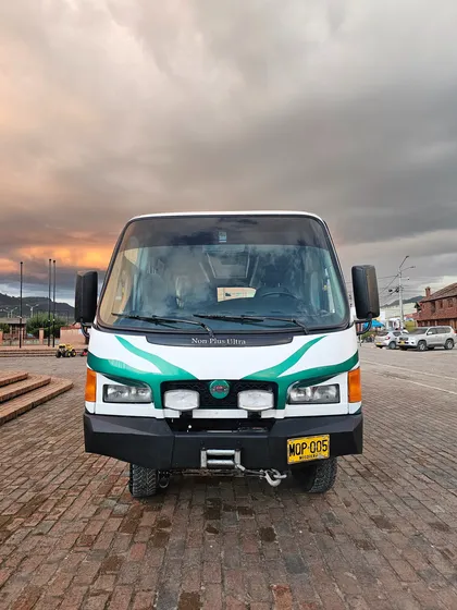 Nissan Tk 4x4 (original)