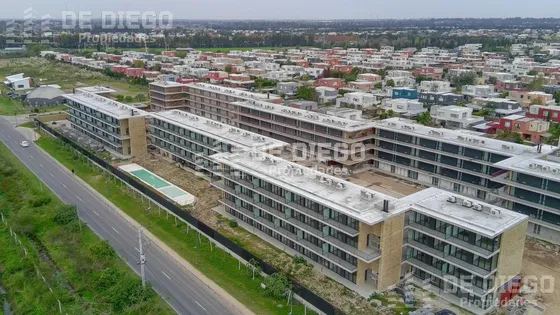 Venta Departamento 3 Ambientes Con Jardin, Terrazas De Santa Maria Con Pileta, Villanueva,  Nordelta, Tigre