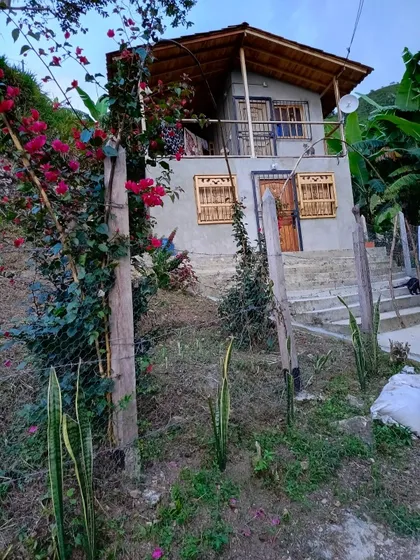 Casa Campestre, Tres Habitaciones Un Baño Habilitado 