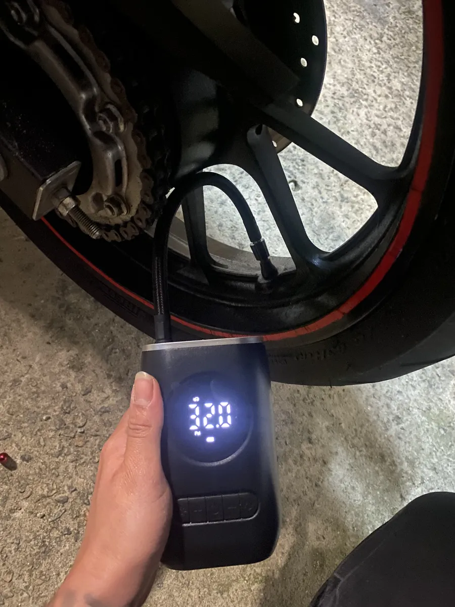 Compressor De Ar Mini Bomba Calibrador De Ar Portátil Recarregável Para Pneus De Bicicleta Moto Carro Bolas Infláveis
