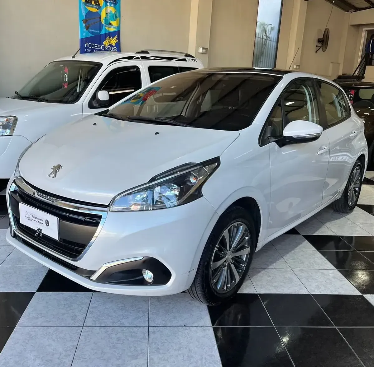 Peugeot 208 1.6 Allure